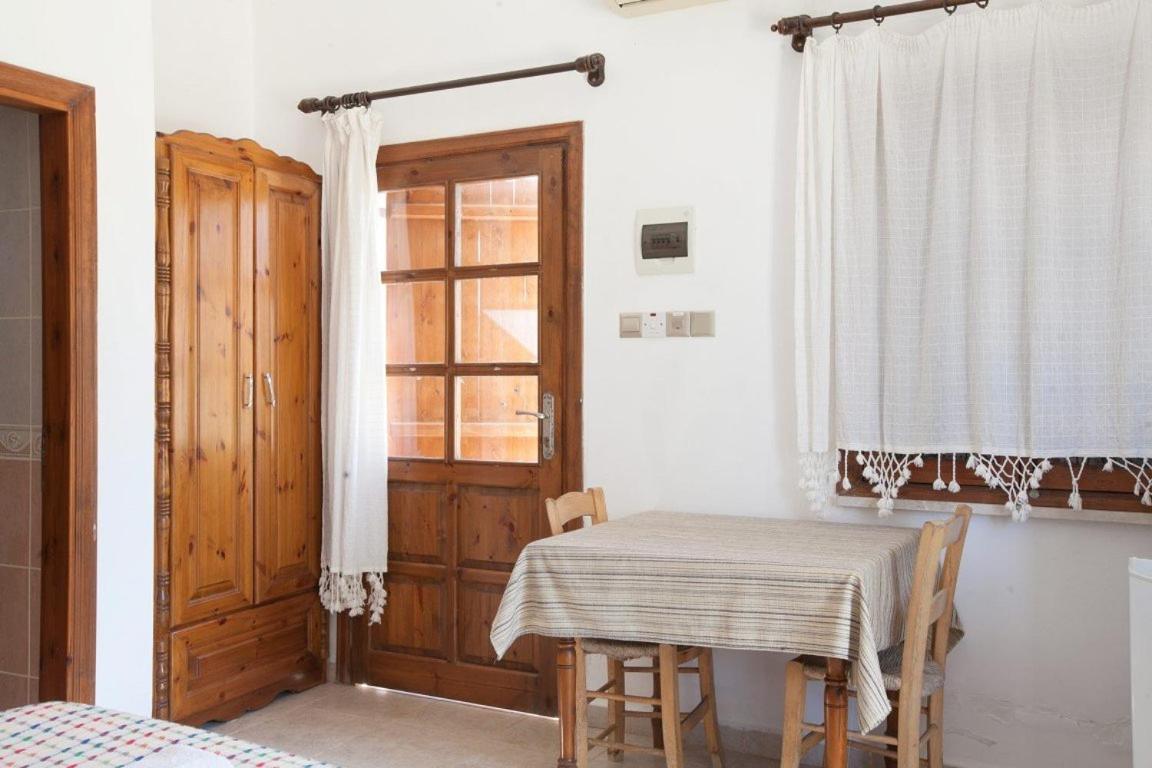 Glaro Garden Hotel Agia Trias Экстерьер фото